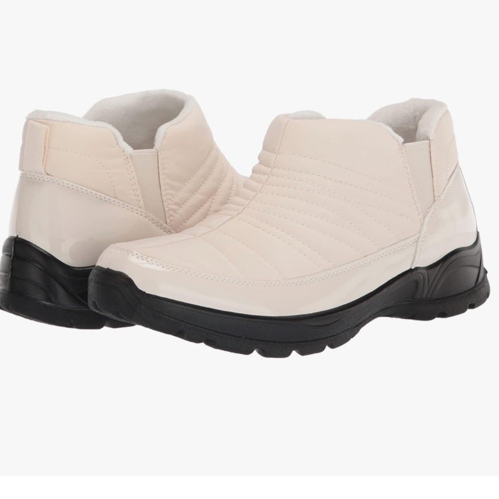 Easy Street Women’s Jax Snow Bootie Boot